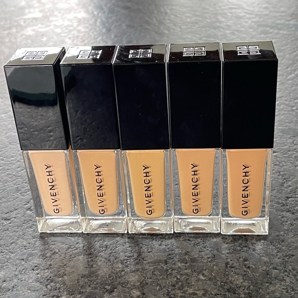 Givenchy Prisme Libre Skin-Caring Glow Foundation 5 shades available - Picture 2 of 14